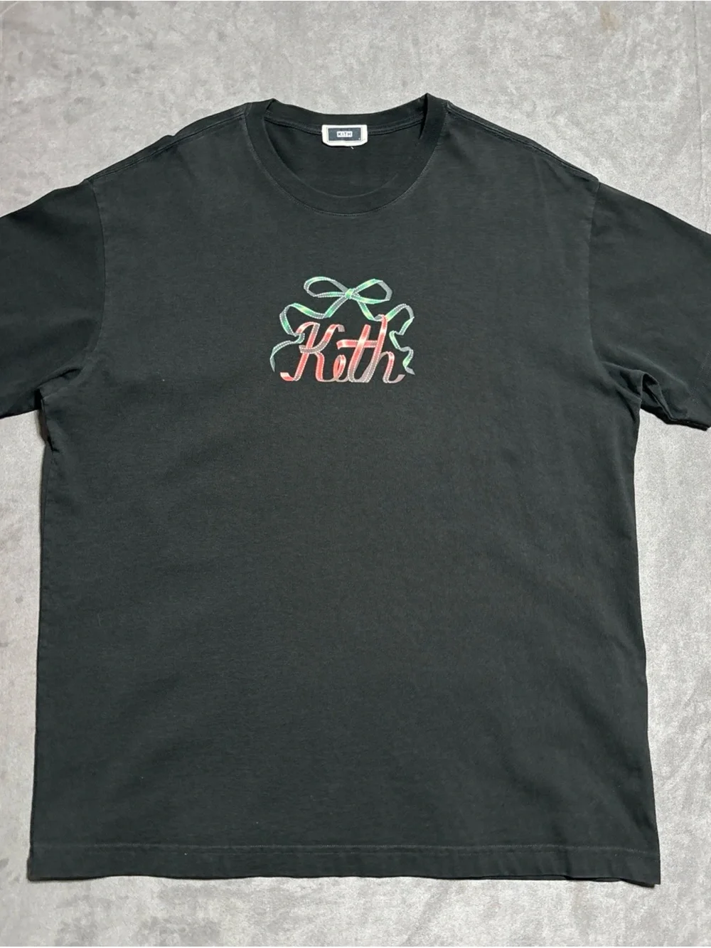 Kith Kithmas Ribbon Tee Large Black Graphic T-Shirt Box Logo StreetWear